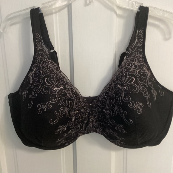 Playtex Other - PLAYTEX: black with lace detail bra. style 4513 42DD